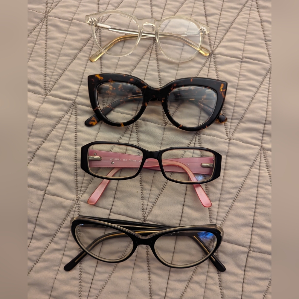 Eyeglasses frames